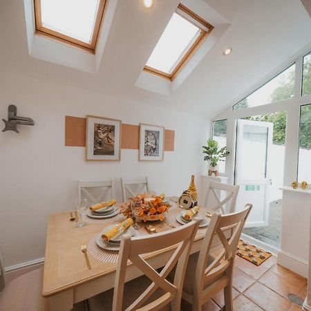 Cotswolds- Homely 2 Bed House With Garden, Wifi - Esho Stays Cirencester Exteriér fotografie