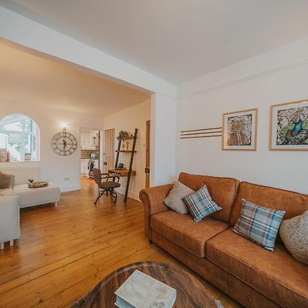 Cotswolds- Homely 2 Bed House With Garden, Wifi - Esho Stays Cirencester Exteriér fotografie