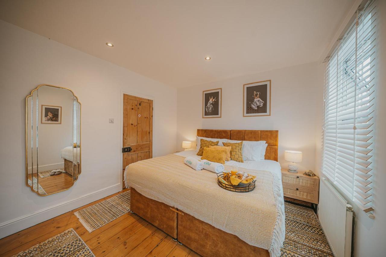Cotswolds- Homely 2 Bed House With Garden, Wifi - Esho Stays Cirencester Exteriér fotografie