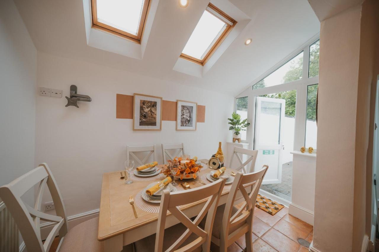 Cotswolds- Homely 2 Bed House With Garden, Wifi - Esho Stays Cirencester Exteriér fotografie