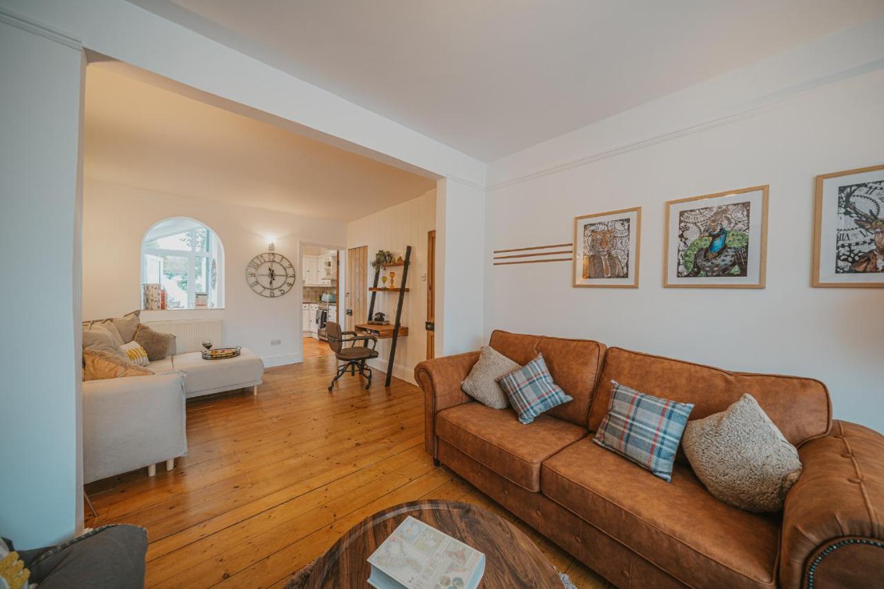 Cotswolds- Homely 2 Bed House With Garden, Wifi - Esho Stays Cirencester Exteriér fotografie
